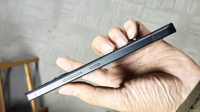 拍照功能这款夏普旗舰机显示真的很耐看long8国际龙8大圆环后置镜头不止(图4)