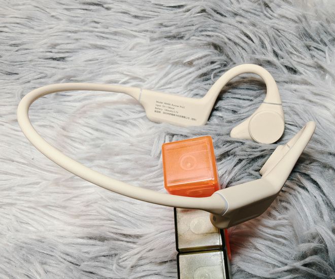 卡Runner Pro5带来不同骨传导佩戴体验龙8国际点此进入IP69级防水+32G大内存南(图2)