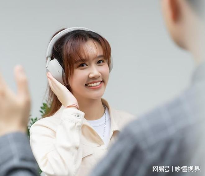 戴式降噪耳机推荐！龙8国际唯一三款头(图2)